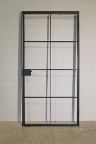 "die Filigrane" Stahl Tür im Bauhaus Look