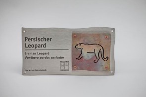 Tierschild aus Edelstahl und Tombak für den Persischen Leoparden