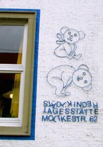 Schild für eine Kindertagesstätte in Hildesheim Moltkestr.