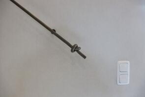 Handlauf aus 16 mm Rundstahl mit einem  Knoten als Abschluß