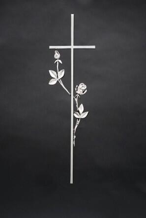 Kreuz umschlungen von einer Rose