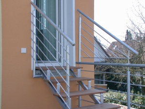 Treppe aus verzinktem Stahl