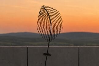 filigranes Blatt aus Stahl