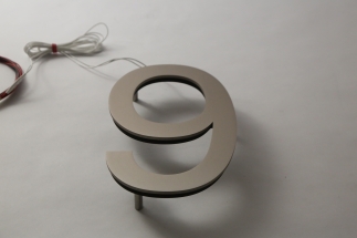 LED Hausnummer aus Aluminium