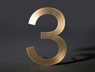 13 cm hohe Hausnummer 3 aus Messing