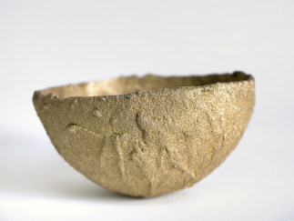 Flammgespritzte Schale aus Zink und Bronze