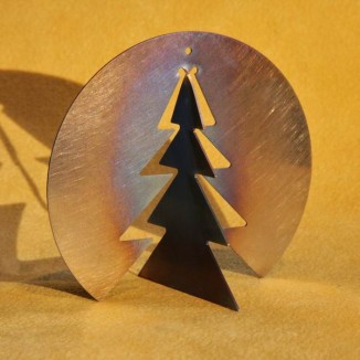 Dreh Tannenbäume aus geschliffenem, flammoxidiertem Edelstahl im Dreierpack