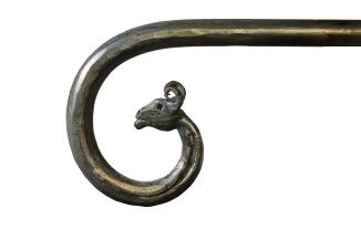 Handlauf aus 25 mm Rundstahl mit einem geschmiedetem Widder Kopf