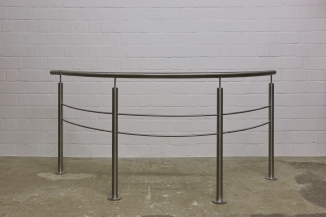 gebogenes Reling Geländer aus Edelstahl