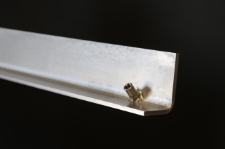 Robuste Anschlagschiene aus 5mm Edelstahl