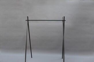 Garderobe im Industrielook aus Rohr geschweißt