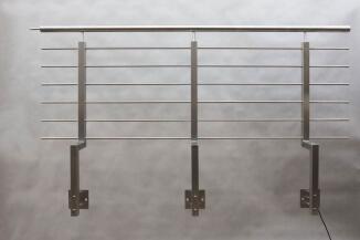 Balkongeländer, der Handlauf ist mit LED´s ausgestattet