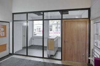 Glaswand im Loft Look