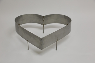 Pflanzherz aus 1,5 mm Edelstahl Blech als Grabschmuck