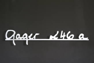 Handschrift und Hausnummer aus feuerverzinktem Stahlblech