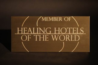 Hotelauszeichnung aus massivem Tombak gefrässt