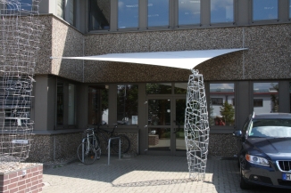 Vordach zum Vewaltungsgebäude der SOCON SONAR CONTROL