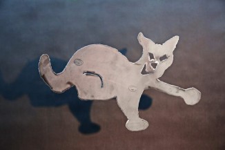 Katzenskulptur aus plasmagetenntem Stahl