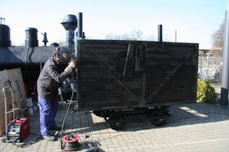 7.04.2010 Arbeiten an den Hängern