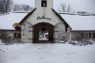 Tor zum Mullewapp im Winter-Zoo