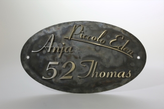 CorTenStahlOval mit Edelstahlschrift