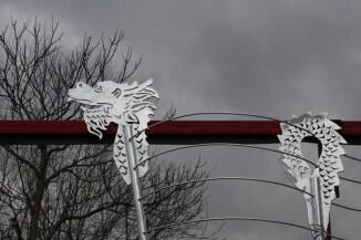 Rankdrache aus 10 mm Stahlblech und Rundeisen