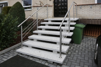 Relinggeländer mit 3 Knieleisten aus V2A