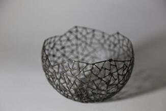 Schale aus 1 mm Draht mit Schmitz Struktur