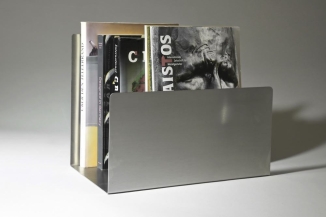 wandhängender Zeitungshalter aus Edelstahl