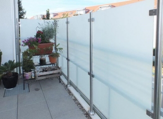 Sichtschutz und Windschutz aus Glas