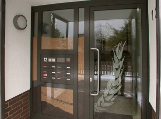 Entwurf einer Eingangstür für ein Mehrfamilienhaus