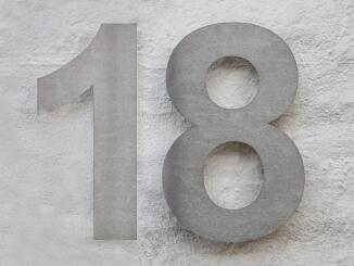 Hausnummer 18