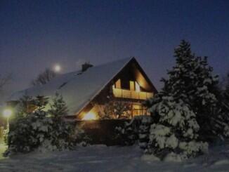 Balkongeländer aus Edelstahl, satiniertes Glas