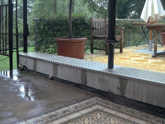 Schwellenverleidung aus Riffelblech