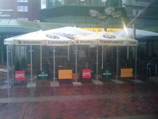 Windschutz für ein Eis Cafe in Duisburg