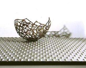 Schale aus Edelstahl Draht