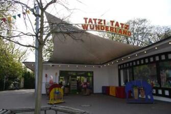 Ein neues Regen- und Sonnensegel im Zoo Hannover. Wir lassen Tatzi Tatz nicht im Regen stehen.