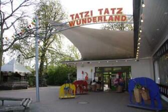 Ein neues Regen- und Sonnensegel im Zoo Hannover. Wir lassen Tatzi Tatz nicht im Regen stehen.