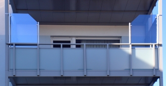 Windschutz Edelstahl mit Wärmeschutz Glas