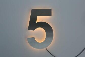 LED Hausnummer "5 "