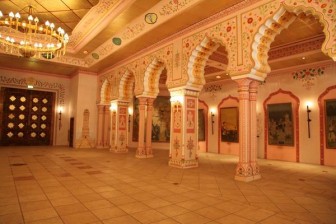 Die Prunkhalle des Maharadja mit neuen Wandmalereien