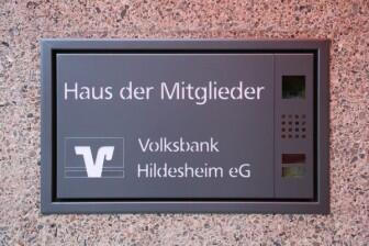 hinterleuchtete Schilder für die Volksbank Hildesheim