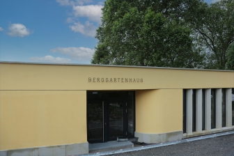 Schriftzug Berggartenhaus