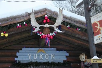 The tourist information center im Yukon Bay im Winter-zoo