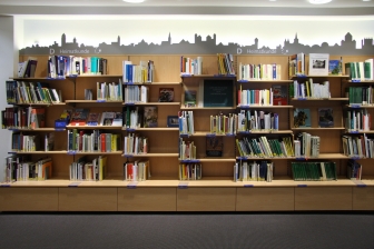 Regale Stadtinformation