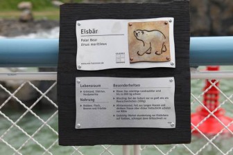 Tierschilder für Kranich, Seebär, Bison, Weißstorch ... aus Edelstahl und Tombak im Zoo Hannover
