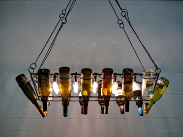 rechteckiger Weinflaschen Leuchter 110 cm breit