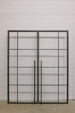 Doppeltür im Bauhaus Stil