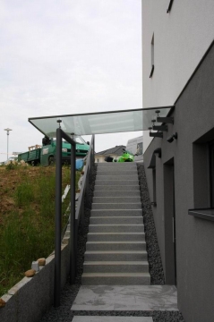 Vordächer und Überdachungen online kaufen