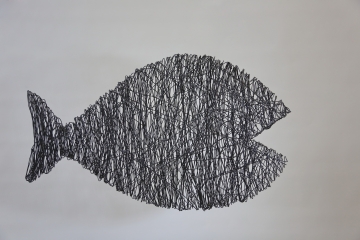 transparente Fisch Skulptur aus 2 mm Eisen Draht